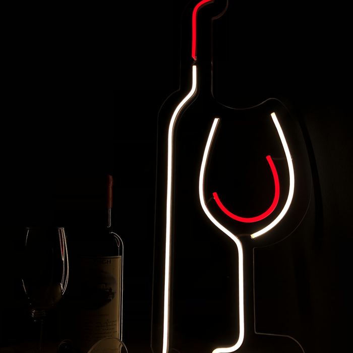 Sjøsiden — vinflaske i LED-neon